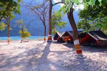 Event Ganga Riverside Camp + Holi