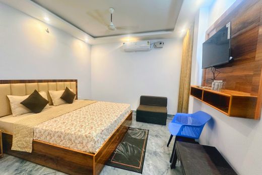 Best New Year Party Package for Couples & Families