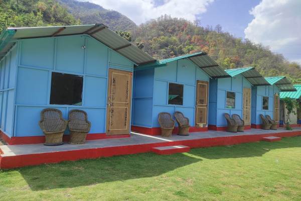 Campfire Experience at Rishikesh: Bonfire Escape