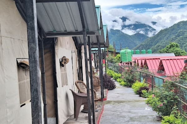 Campfire Experience at Rishikesh: Bonfire Escape