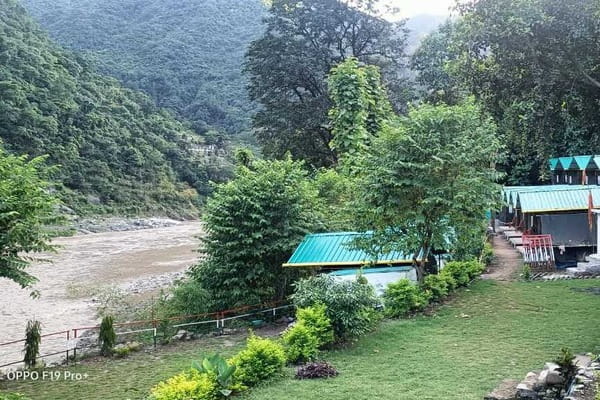 Rishikesh Riverside New Year Party